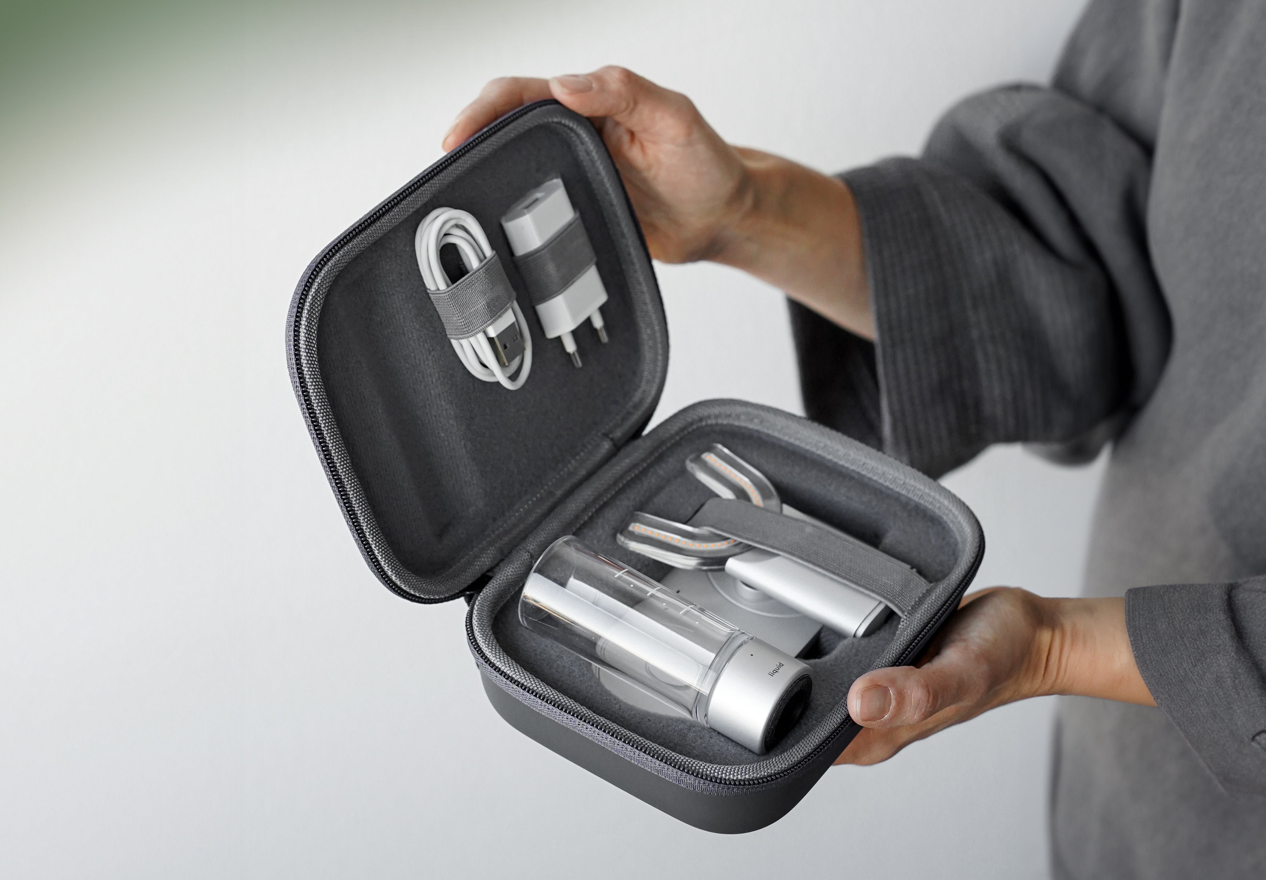 manadental travelcase.